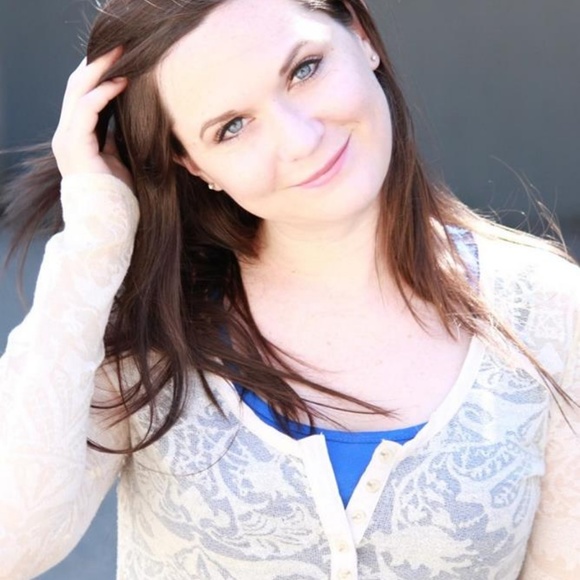 Meet your Posher, Maureen - Picture 3 of 3